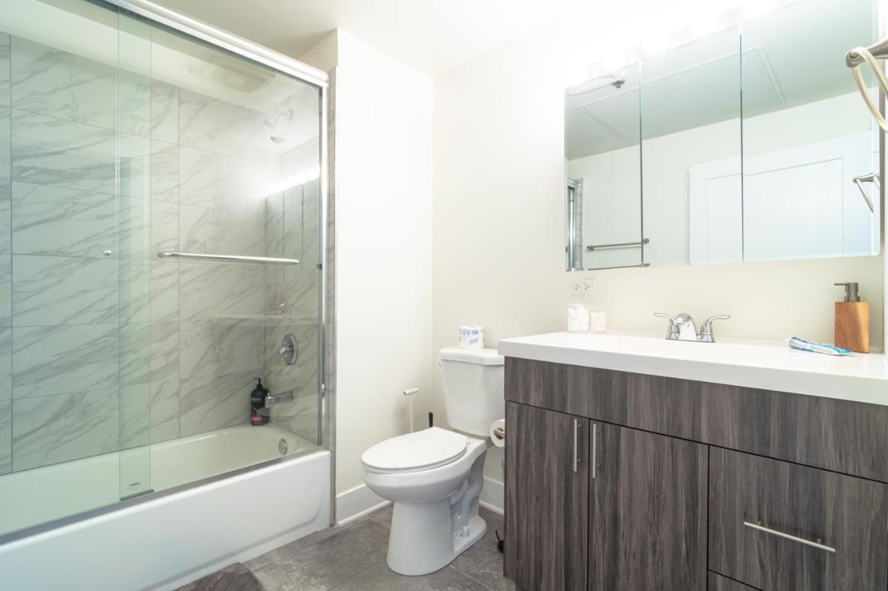 Mccormick Place Modern 2Br Loft In Downtown Chicago Michigan Avenue With Optional Parking Near Soldier Field Чикаго Екстериор снимка