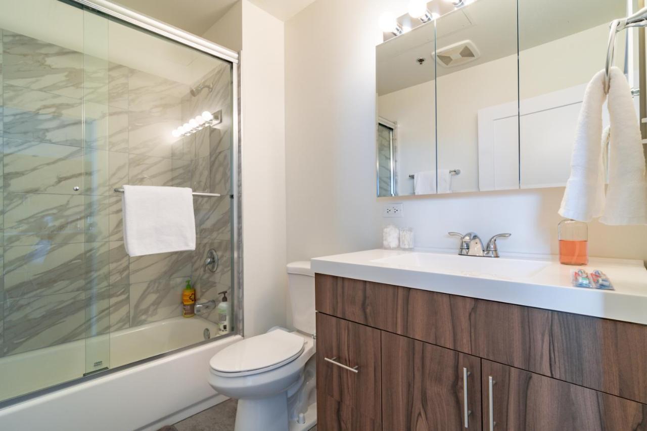 Mccormick Place Modern 2Br Loft In Downtown Chicago Michigan Avenue With Optional Parking Near Soldier Field Чикаго Екстериор снимка
