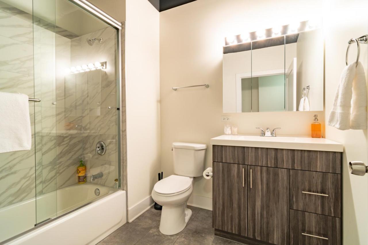Mccormick Place Modern 2Br Loft In Downtown Chicago Michigan Avenue With Optional Parking Near Soldier Field Чикаго Екстериор снимка